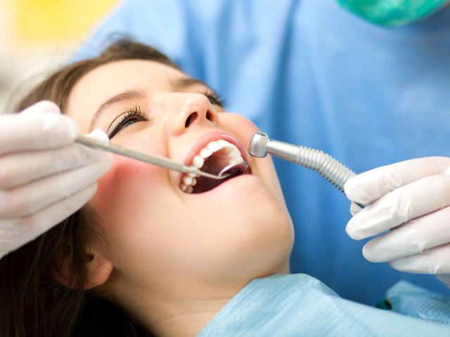 https://clinica-dentaria-faro.pt/wp-content/uploads/2020/01/post_10-640x480.jpg